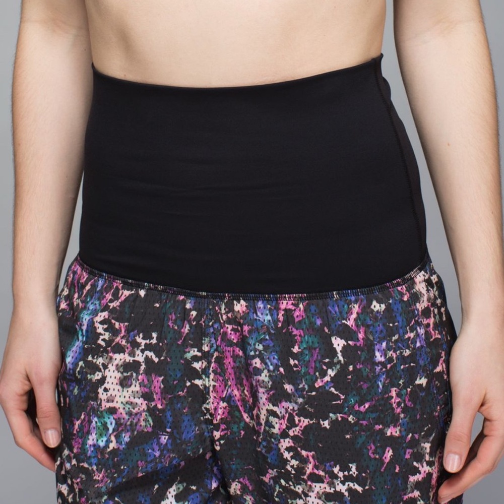 Lululemon black purple pink floral multi roll waist OM jogger pants - Picture 3 of 14